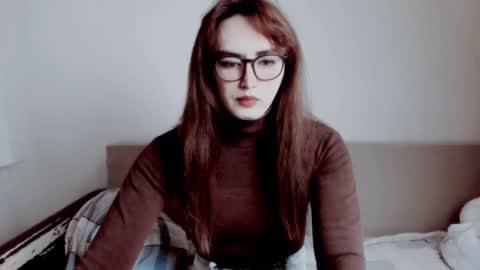 Snapshot of elisa_2001 chatting on 10-16-25, 12:17 Liza online show from 10-16-25, 12:17