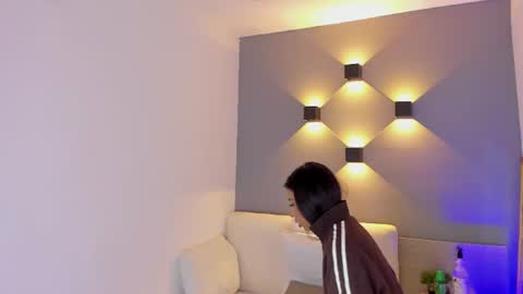 Elisa online show from 06-11-26, 02:53