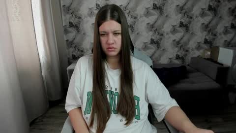 Aletta Oushen online show from 04-18-26, 09:46