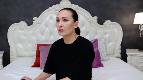 Krissy online show from 12-15-25, 08:40