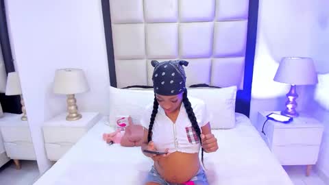 elisabettamonroy online show from 10-29-25, 04:42