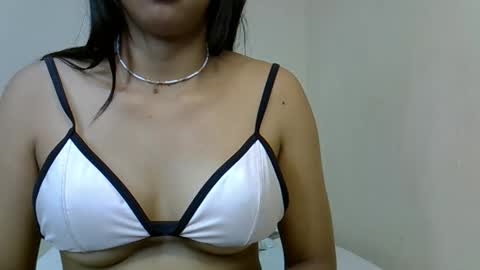 elisah01 online show from 04-22-26, 06:42