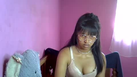 elisah01 online show from 06-07-26, 05:00