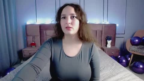 Snapshot of elisaminix_ chatting on 11-24-25, 06:24 Elison online show from 11-24-25, 06:24