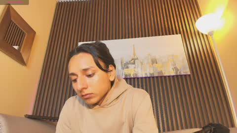 Elisa Sue online show from 04-06-26, 05:08