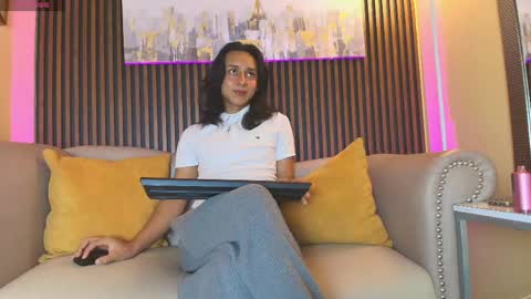 Elisa Sue online show from 05-22-26, 03:24