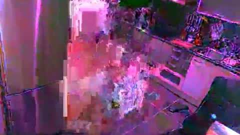 Snapshot of elise_tv chatting on 09-25-25, 09:07 Barbie online show from 09-25-25, 09:07