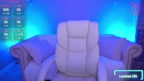 elisevelour online show from 11-21-25, 02:05