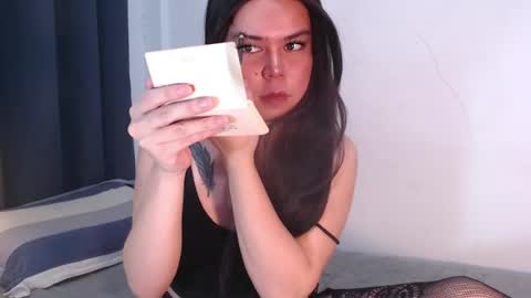 Snapshot of elisex18 chatting on 05-03-26, 02:34 Elise online show from 05-03-26, 02:34