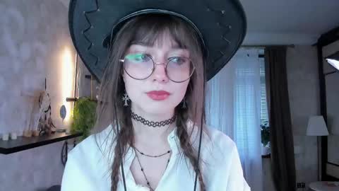 Elis online show from 04-18-26, 08:18