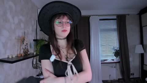 Elis online show from 04-20-26, 08:28