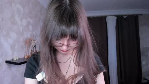 Elis online show from 04-25-26, 08:28