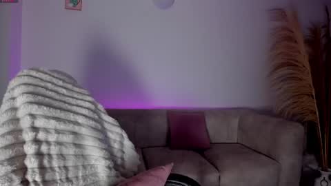 Snapshot of elissa_dominguez chatting on 07-09-26, 01:31 Elissa online show from 07-09-26, 01:31