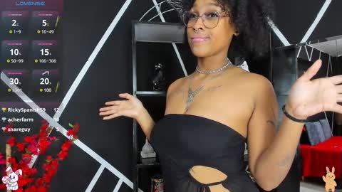 Snapshot of elit_noa chatting on 02-17-25, 10:36 elit noa online show from 02-17-25, 10:36