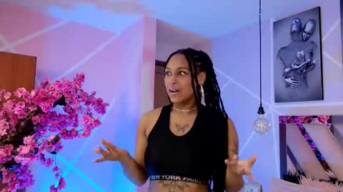 Snapshot of elit_noa chatting on 11-25-25, 08:09 elit noa online show from 11-25-25, 08:09