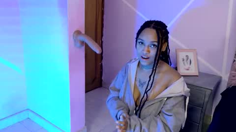 Snapshot of elit_noa chatting on 11-27-25, 07:49 elit noa online show from 11-27-25, 07:49