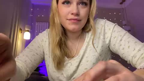 Stephanie online show from 02-21-26, 10:44