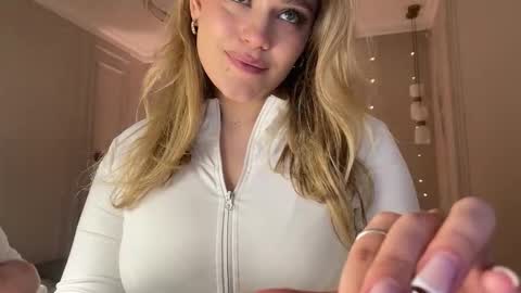 Stephanie online show from 03-18-26, 08:56