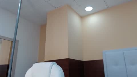 Eliza online show from 01-07-26, 07:27