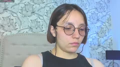 Eliza online show from 04-27-26, 07:23