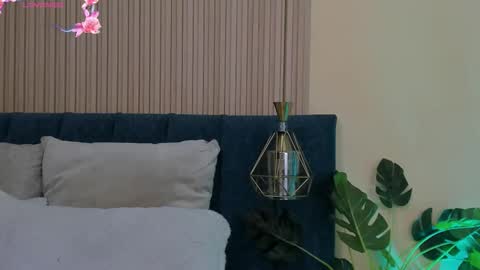 elizabeth online show from 10-28-25, 07:05