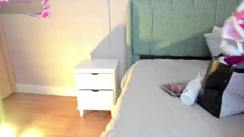 elizabeth online show from 11-04-25, 07:02