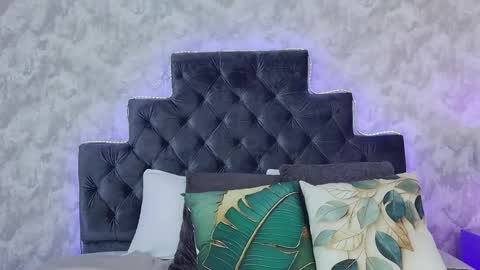 Elizabeth online show from 04-16-26, 09:39