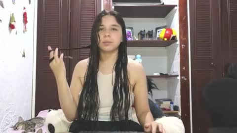 Snapshot of elizabeth_evanz chatting on 02-11-25, 12:28 elizabeth online show from 02-11-25, 12:28