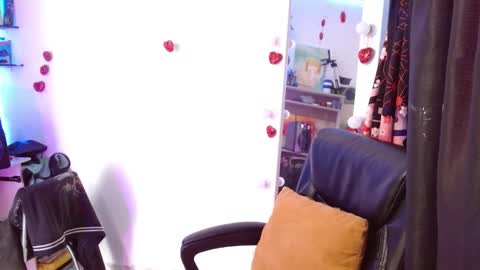 Snapshot of elizabeth_martinez98 chatting on 02-27-25, 07:26 Elizabeth Martinez online show from 02-27-25, 07:26