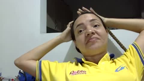 Elizabeth Martinez  online show from 09-11-25, 10:43