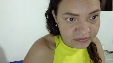 Elizabeth Martinez  online show from 09-14-25, 03:22