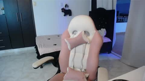  Elizabeth  online show from 10-09-25, 11:25