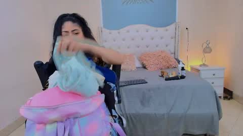 Elizabeth  online show from 04-21-26, 12:56