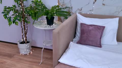 Elizabeth online show from 01-15-26, 04:11