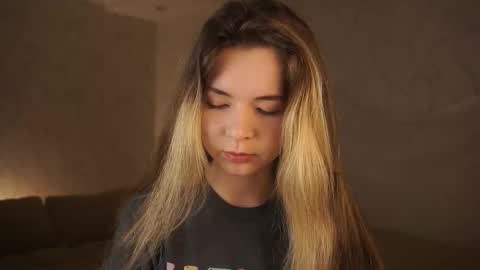 Snapshot of elizabethennals chatting on 09-29-25, 04:12 Elizabeth online show from 09-29-25, 04:12