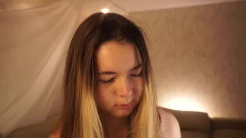 Snapshot of elizabethennals chatting on 10-12-25, 06:18 Elizabeth online show from 10-12-25, 06:18