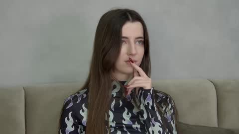 Elizabet online show from 01-25-25, 11:44