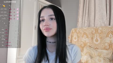 Snapshot of elizamaisy chatting on 12-07-24, 02:35 Eva online show from 12-07-24, 02:35