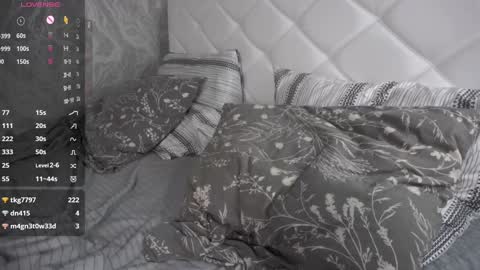 Snapshot of elizamaisy chatting on 01-06-25, 07:52 Eva online show from 01-06-25, 07:52