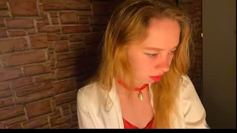 Snapshot of elizastorm chatting on 07-21-26, 05:15 Eliza online show from 07-21-26, 05:15