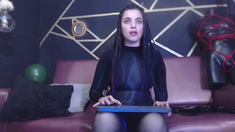   online show from 12-11-24, 10:27