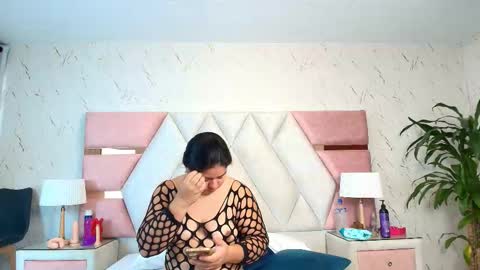 Eliza online show from 11-09-25, 02:26