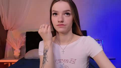 elizzza_ online show from 06-10-26, 05:18