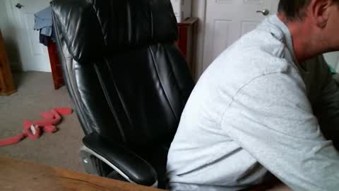 Elk online show from 11-30-25, 04:11