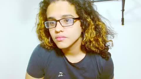 Snapshot of elkingthe chatting on 12-16-24, 12:49 Diana online show from 12-16-24, 12:49