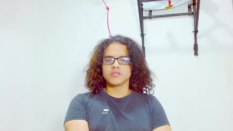 Snapshot of elkingthe chatting on 01-06-25, 01:19 Diana online show from 01-06-25, 01:19