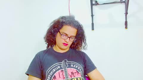 Snapshot of elkingthe chatting on 01-11-25, 02:15 Diana online show from 01-11-25, 02:15