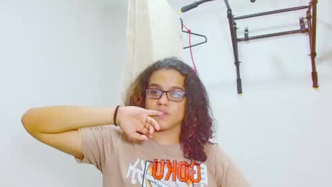 Snapshot of elkingthe chatting on 02-23-25, 12:19 Diana online show from 02-23-25, 12:19