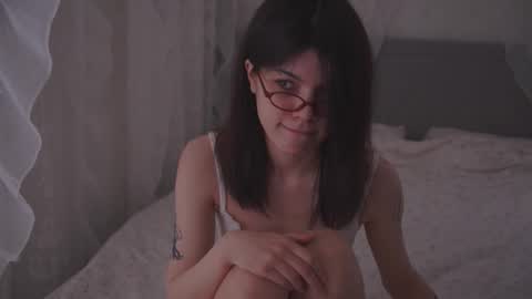 Snapshot of ella_3lla chatting on 03-01-26, 02:19 ella_3lla online show from 03-01-26, 02:19