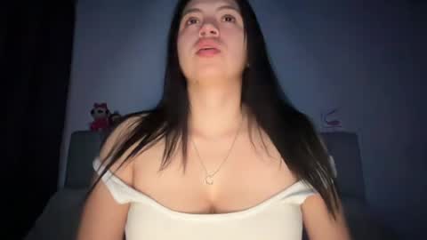 Snapshot of ella_aq chatting on 07-13-26, 12:46 Ella online show from 07-13-26, 12:46